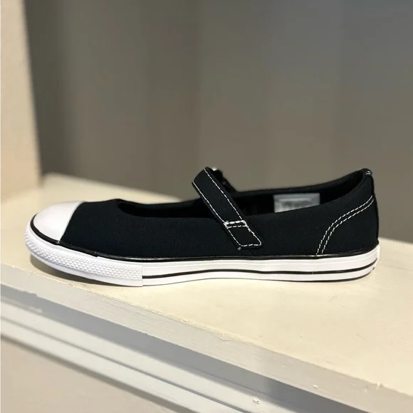Converse CTAS Dainty Mary Jane Chuck Taylor Black White Slip On Shoes Youth 2Y - Picture 3 of 9